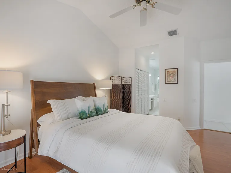21712 Wapford Way — Photo 2