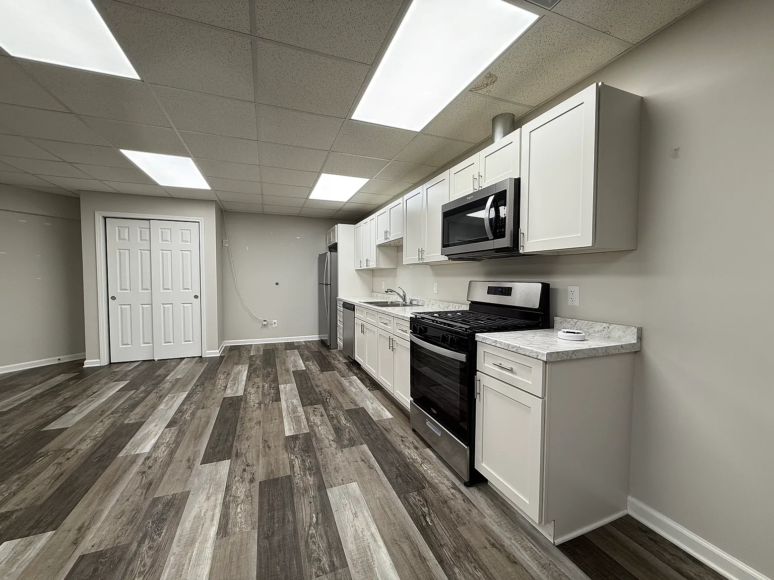 2 bed, 1000 sqft, $900 — Photo 2