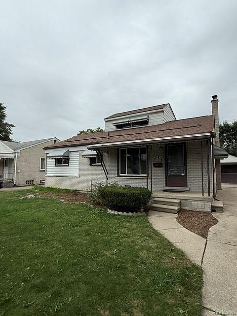 1st image of 28450 Herbert St