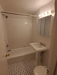 Rented by Addison Property Group