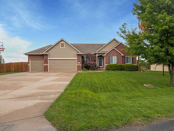 2nd image of 3309 Bluestem Cir