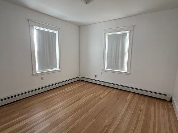 3rd image of 2 Buckingham Rd