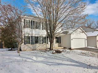 8537 Cedar St, Fox Lake, IL 60020