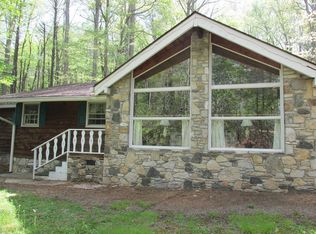 857 S Toe River Rd, Burnsville, NC 28714