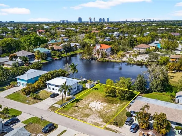 3916 Bennett LN, BONITA SPRINGS, FL 34134