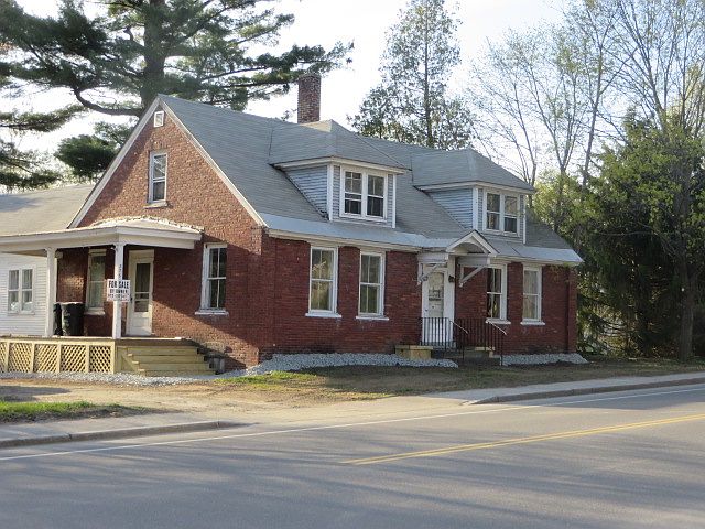 2nd image of 376 S Main St
