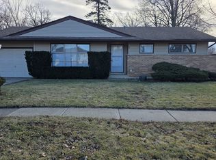 (Undisclosed Address), Elk Grove Village, IL 60007