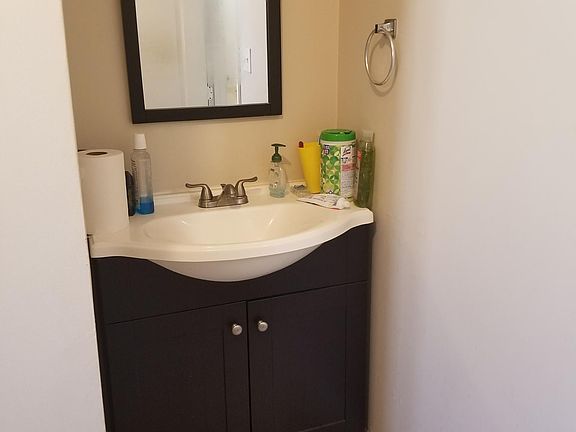 4th image of 7505 Variel Ave