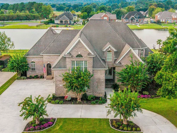 7134 Jump St SE, Owens Cross Roads, AL 35763