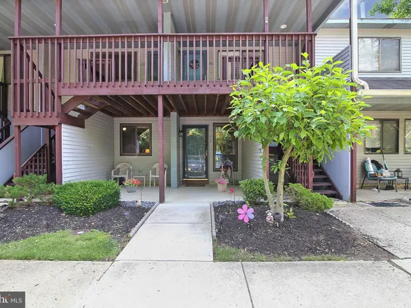 301 Barclay Walk, Cherry Hill, NJ 08034