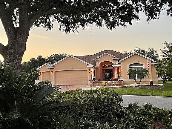 2nd image of 8984 SE 178th Windsor Ln