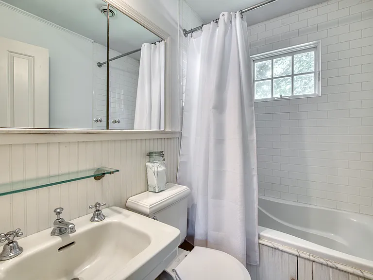 79 Miller Ln E — Photo 11