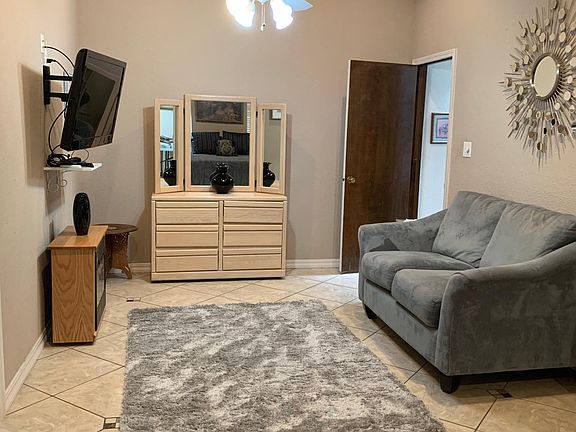 Sitting area in master suite