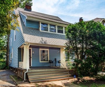 83 High St, Glen Ridge, NJ, 07028