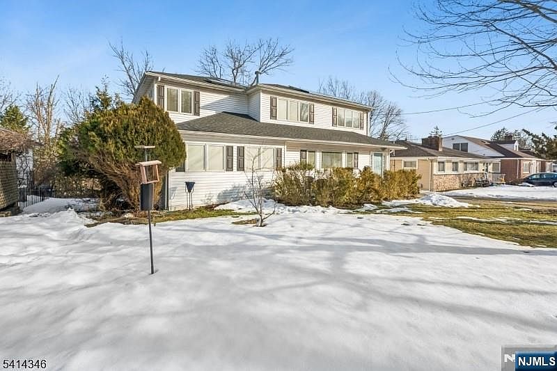 1st image of 12 Dale Dr