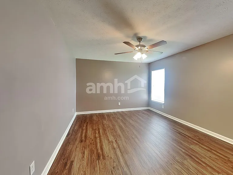 787 Tulip Ln — Photo 21
