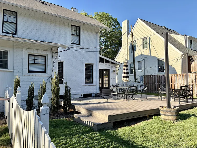 1813 Rolling Rd — Photo 3