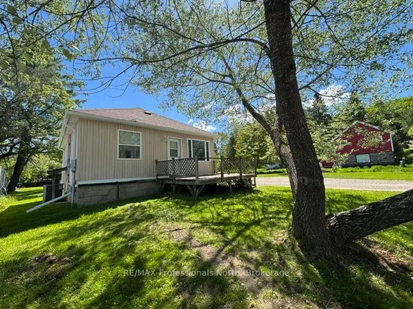 14 Chandos St, Minden Hills, ON K0M 2K0