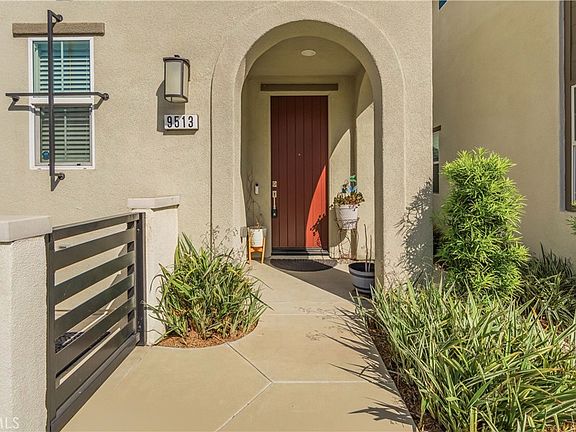 3rd image of 9513 Retreat Pl