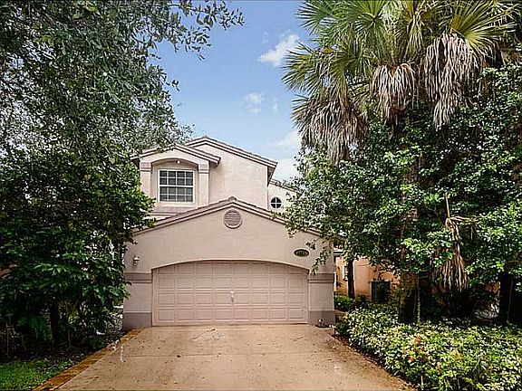 2nd image of 9857 Fairway Cove Ln
