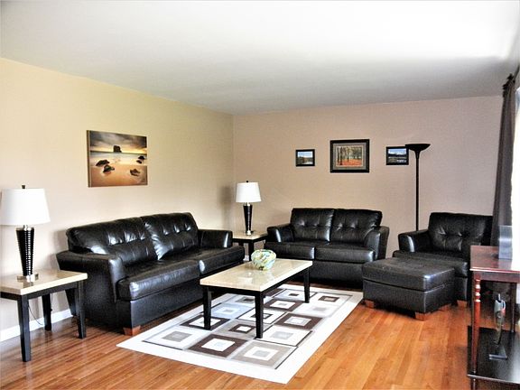 4th image of 1816 Lincoln Ave