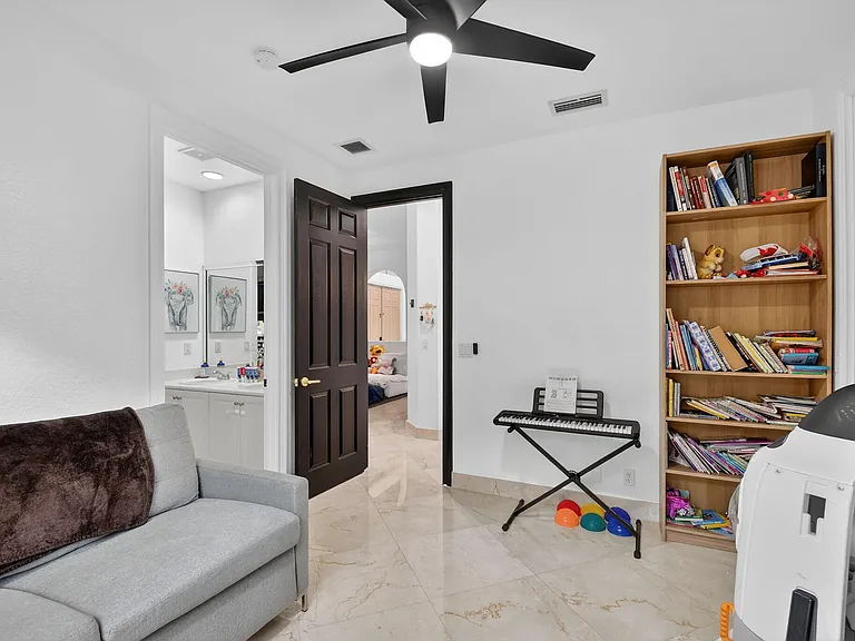 10337 Trianon Pl — Photo 61