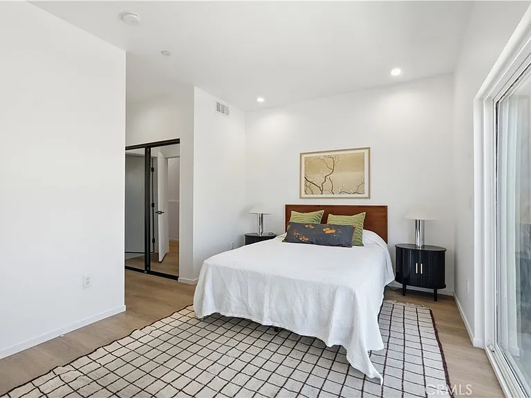 1428 S Cloverdale Ave — Photo 10