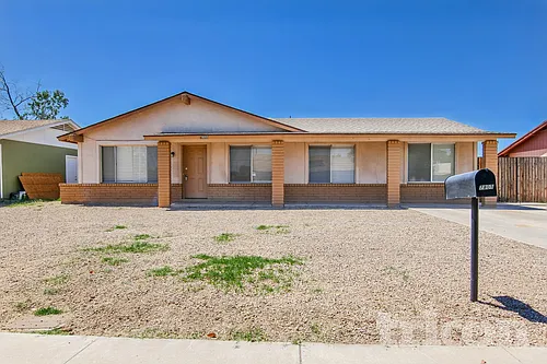 7805 W Cora Ln Photo 1