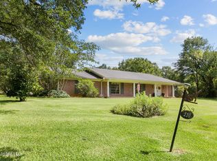 230 Port Gibson St, Raymond, MS 39154