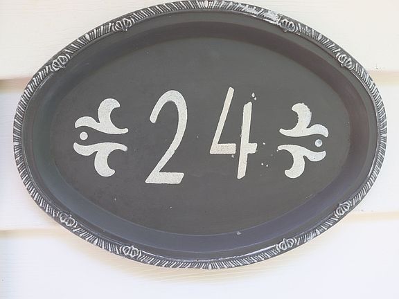 4th image of 24 Hackney St