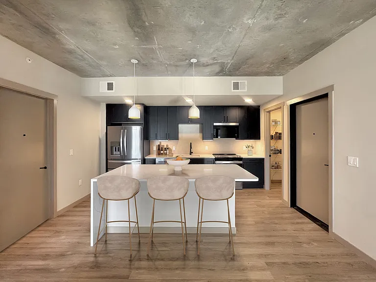 Clearview — Photo 14