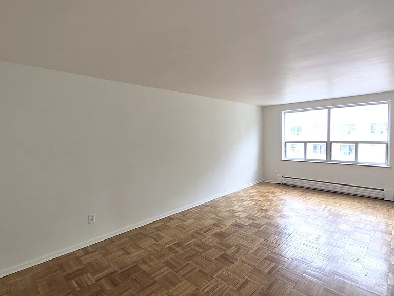 1751 Victoria Park Ave #204 — Photo 8