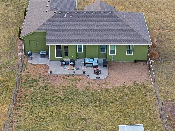 3rd image of 27805 S Walker Rd