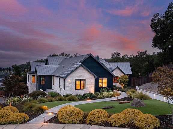 3rd image of 3523 Hanover Place