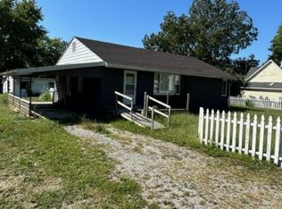 683 F St NW, Linton, IN 47441