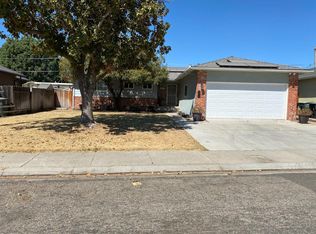 975 Terrace Dr, Oakdale, CA 95361