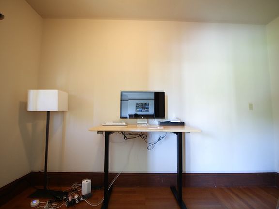 3rd image of 832 Dolores St APT 3