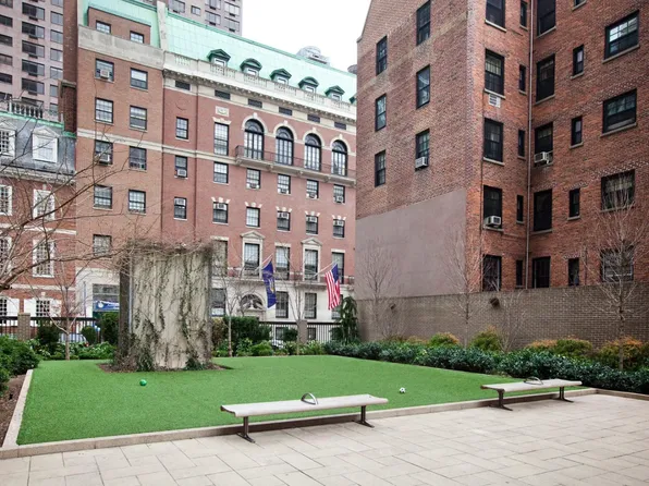 208 East 70th Street image 8 of 8