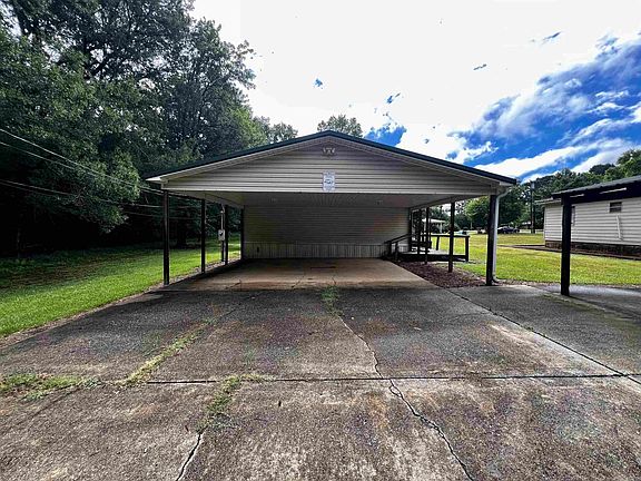 3rd image of 602 Coker St