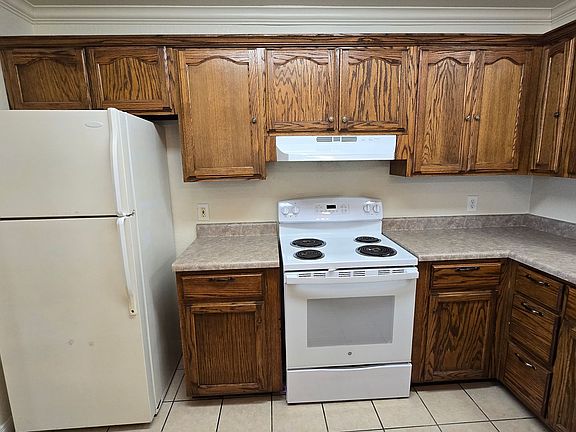 3rd image of 1013 Boling Brook St