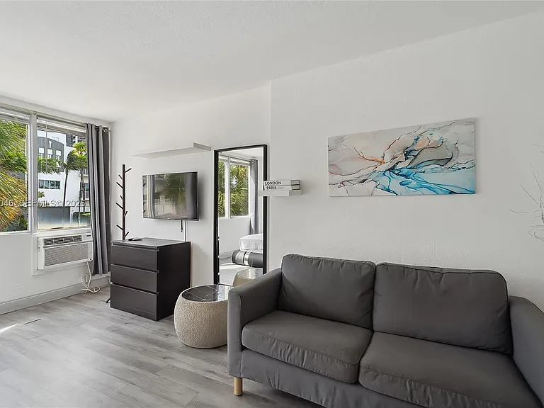 6484 Indian Creek Dr #109 — Photo 4