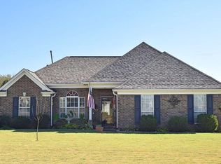 15 Sadie Cv, Oakland, TN 38060