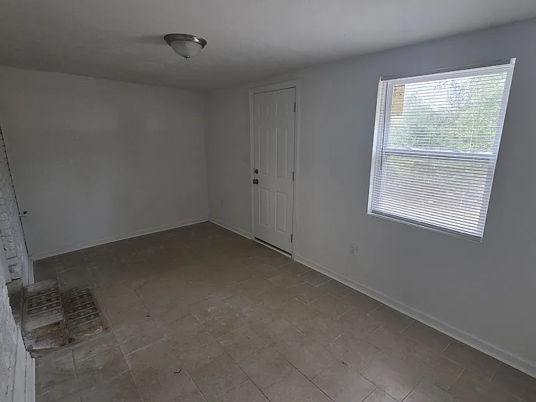 3625 Belair Rd — Photo 2