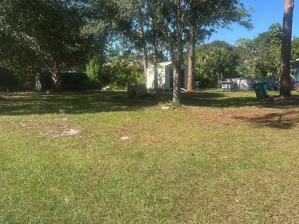 5311 Hickory Dr, Fort Pierce, FL 34982