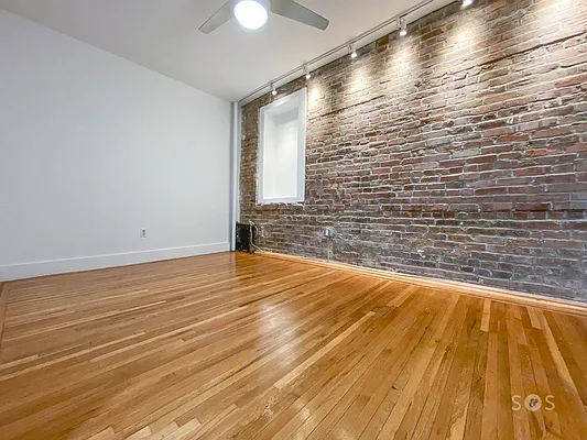 Rented by Brick&Mortar | media 37