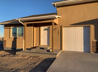 402 E Larchmont Dr, Pueblo West, CO 81007