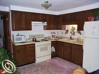 3rd image of 4075 Violet Ave