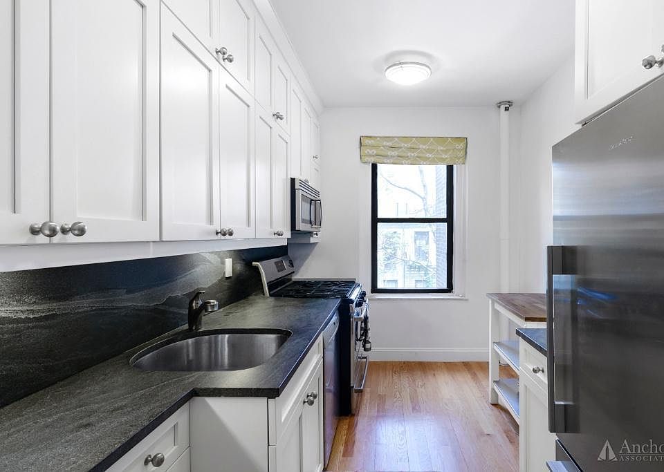 1st image of 305 E 88th St APT 5-E