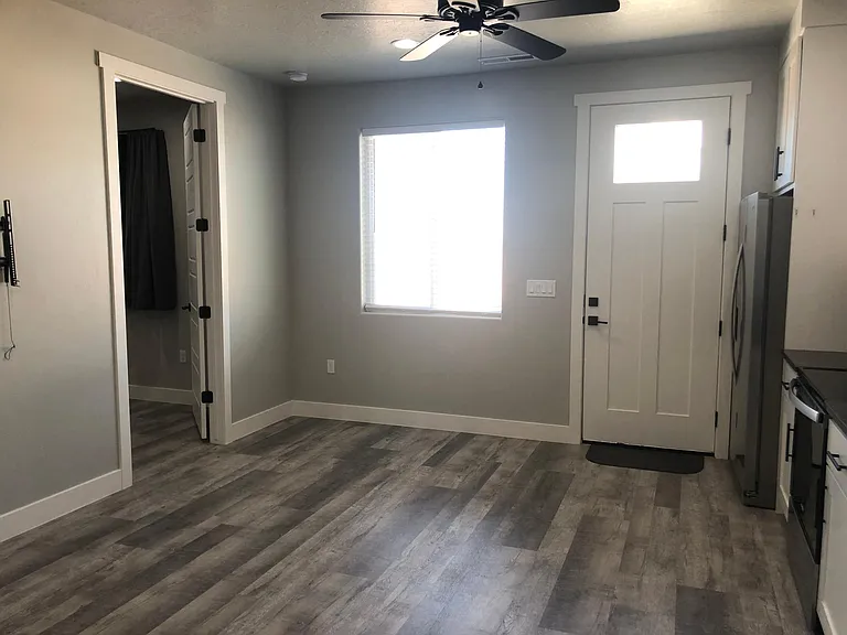 1142 E Majestic Court Dr — Photo 7