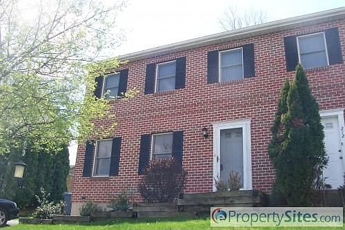 1st image of 214 Hampton Dr